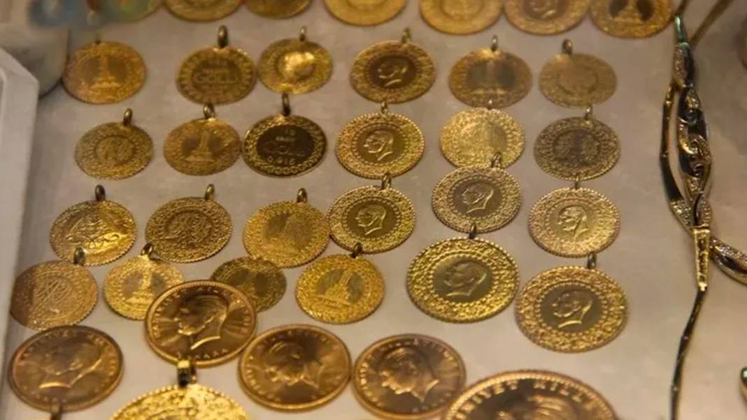 İslam Memiş'ten yatırımcılara hayati uyarı: Dolar 9 lira, altın 400 lira birden değişecek 8
